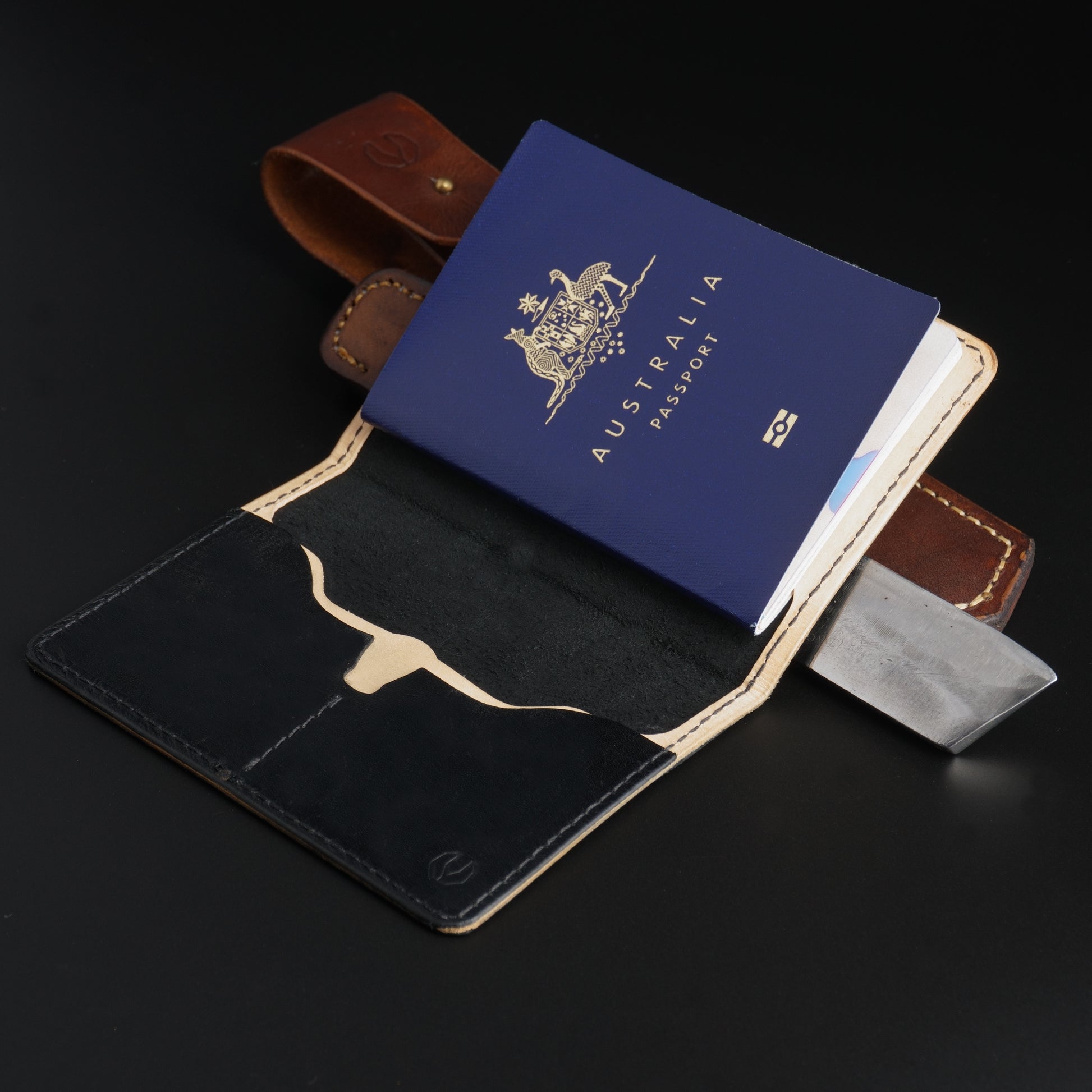 Longhorn passport wallet in kangaroo leather