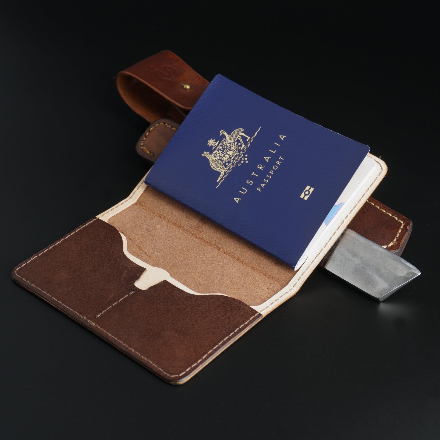 Longhorn passport wallet in bovine leather