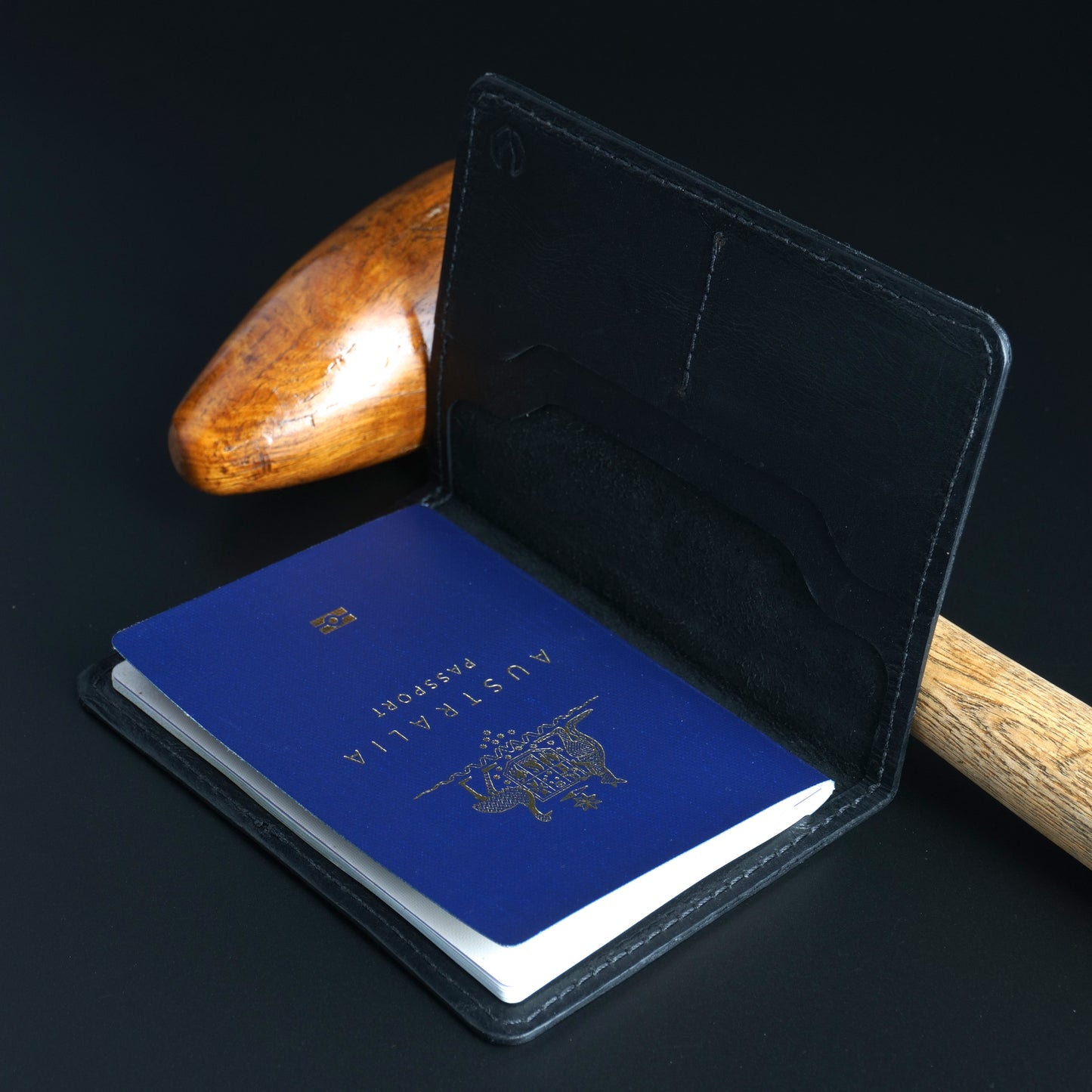 Minimalist Passport Wallet (Kangaroo Series)
