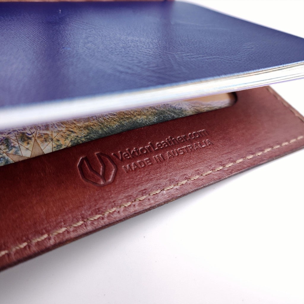 Minimalist Passport Wallet Bovine Series — green leather